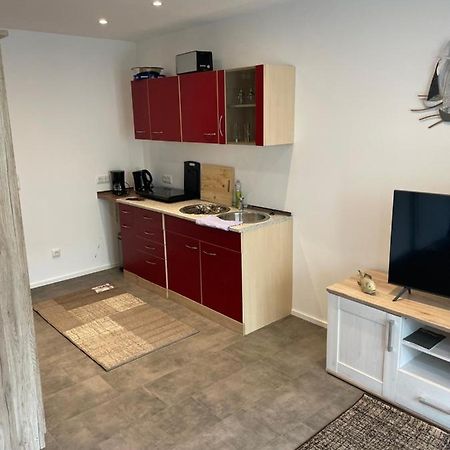 Ferienwohnung Nora Mit Blick Auf Den Ribnitzer See Exterior foto
