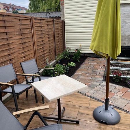 Ferienwohnung Nora Mit Blick Auf Den Ribnitzer See Exterior foto