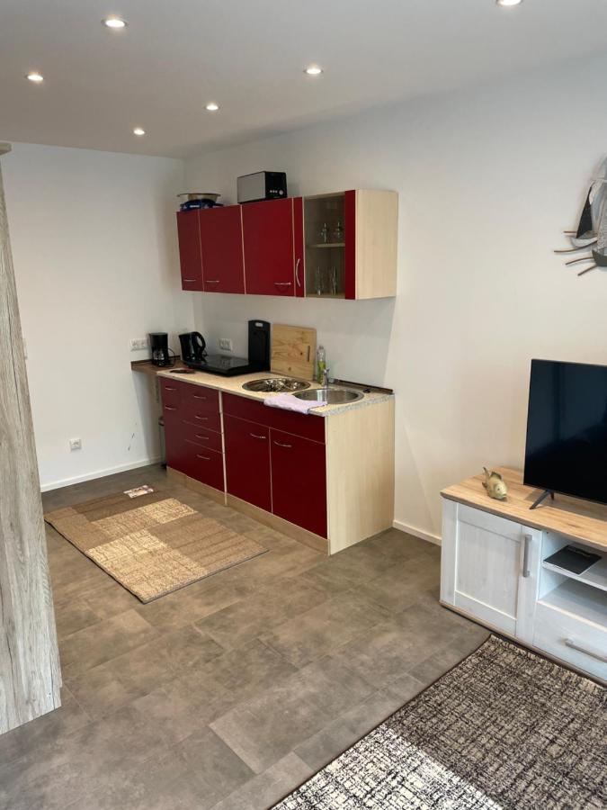 Ferienwohnung Nora Mit Blick Auf Den Ribnitzer See Exterior foto